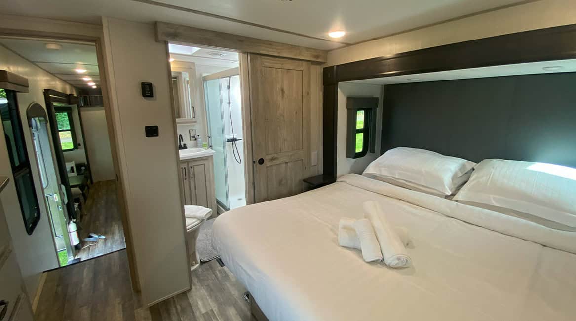 Luxury 6* Motorhome • The Pop-Up Hotel