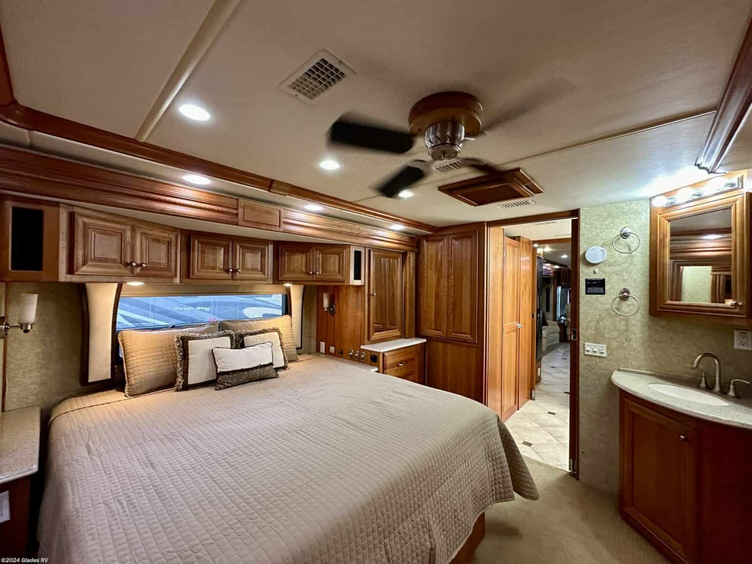 Luxury 6* Motorhome • The Pop-Up Hotel